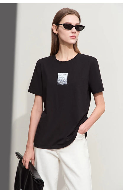 Damen T-Shirt aus Baumwolle mit lässigem O-Ausschnitt und modischer Stickerei