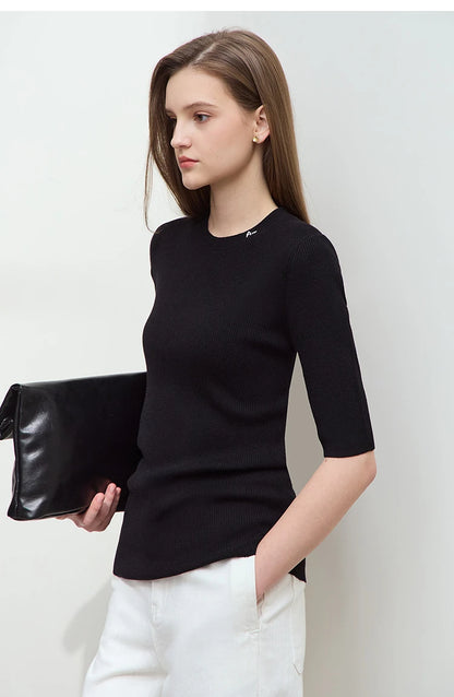 Schwarzer Strickpullover für Damen mit Rundhalsausschnitt, mittleren Ärmeln und Logo am Kragen