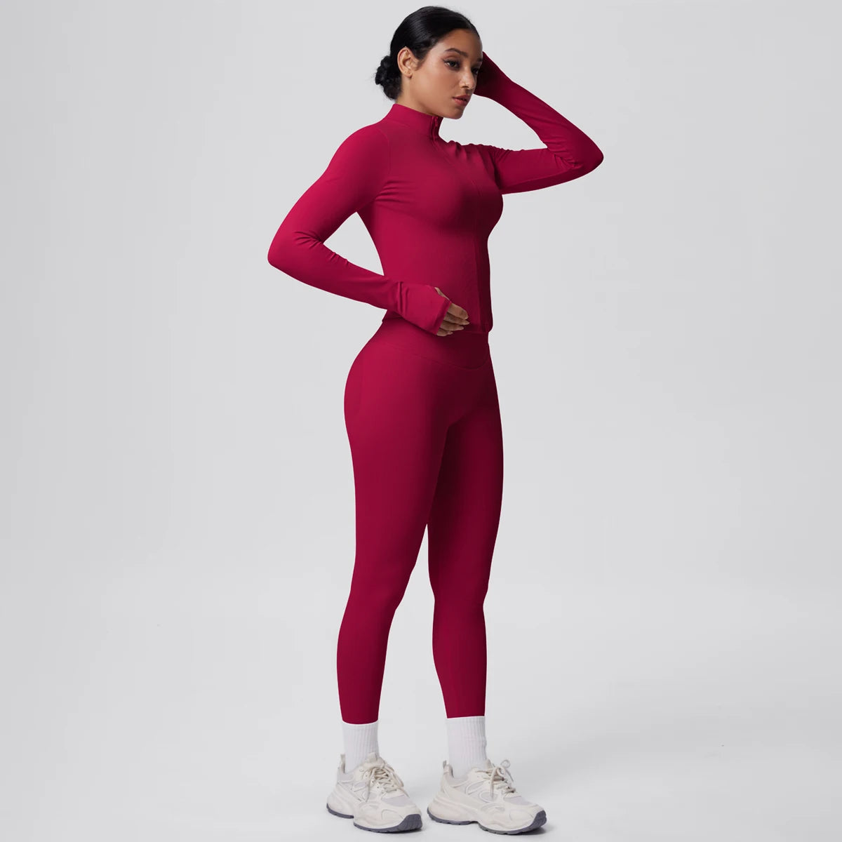 Dunkelrotes Yoga-Set: langärmeliges Oberteil und Leggings mit hoher Taille