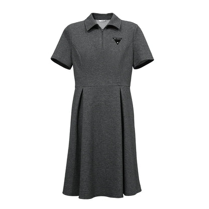 Stilvolles Polokragen Minikleid Für Damen Tailliert Und Bestickt