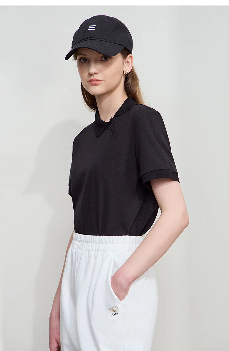 Damen T-Shirt im Minimalismus-Stil mit asymmetrischem Schnitt für den Sommer