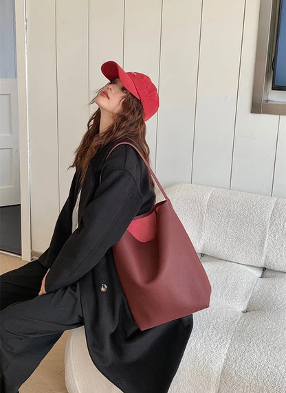 Damen Bucket-Bag Aus Vollnarbigem Leder Weinrot