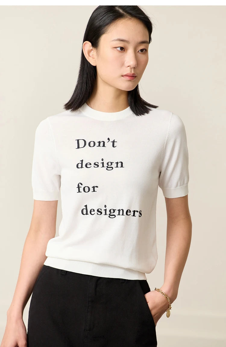 Damen Top im Minimalismus-Stil mit O-Ausschnitt und kontrastierenden Farben