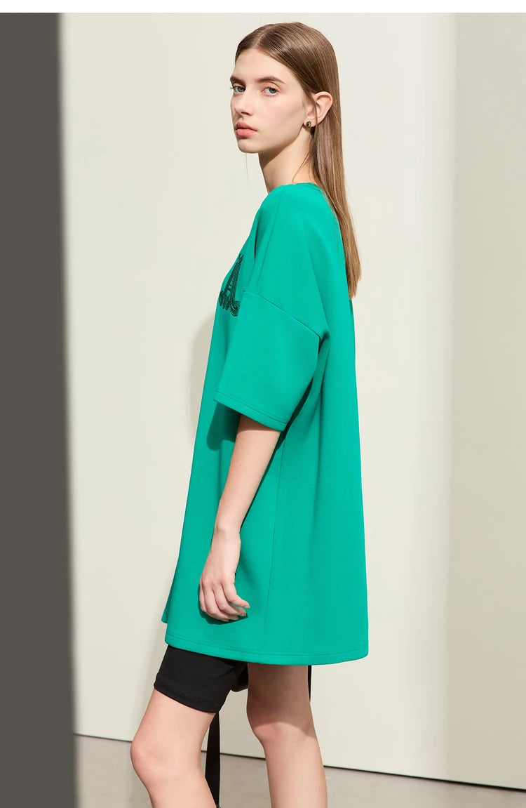 Damen Rundhals-T-Shirt im minimalistischen Stil mit lässiger Stickerei und kurzen Ärmeln