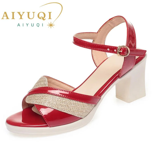 AIYUQI Sommersandalen für Damen, 2025, neue Sommer-Lackleder-Damensandalen, modische Damen-Kleiderschuhe mit hohen Absätzen