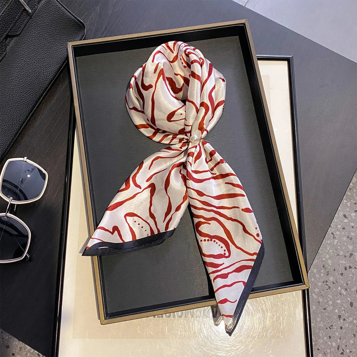 Damen Seidenschal 53cm quadratisch Blumenprint Luxus Hijab Bandana G