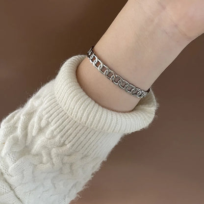 Damen-Armreif im Punk-Stil aus Edelstahl