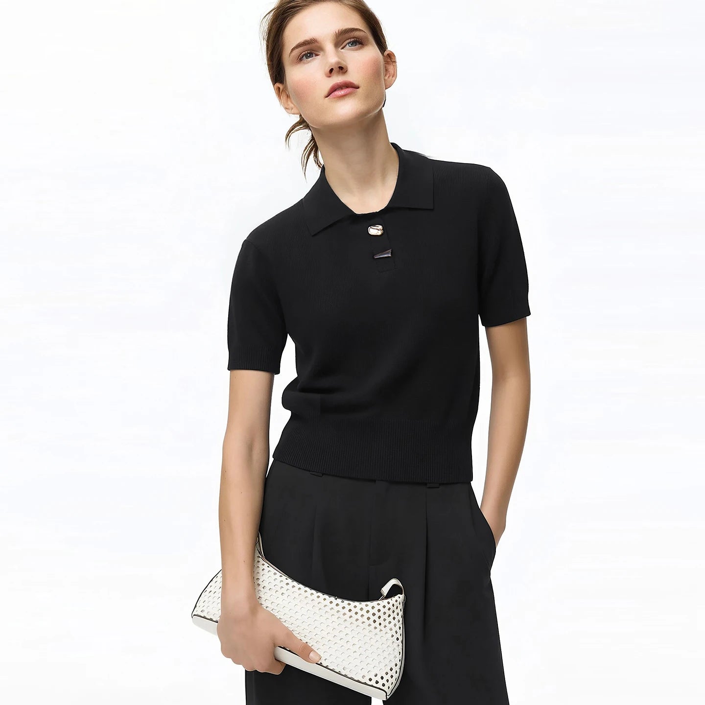 Damen-Polostricktop, kurzarm, schwarz, mit Knopfleiste und Kragen
