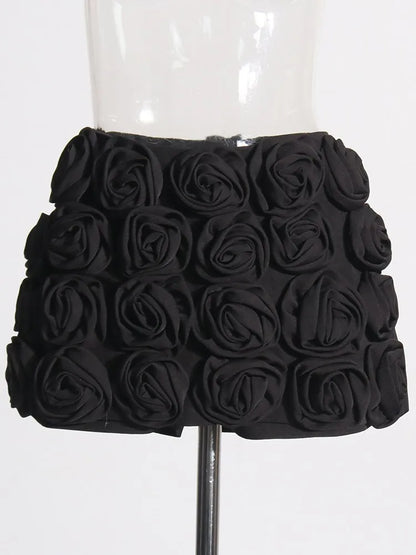 Ärmelloses Damenkleid mit quadratischem Ausschnitt und Applikationen – elegantes, rückenfreies Design mit hoher Taille