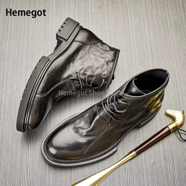 Herren-Schnürboots aus Leder, dunkel, knöchelhoch, mit dicker Profilsohle