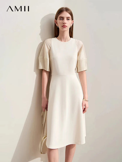 Elegantes Damen Kleid Mit Laternenärmel Und Taillierung