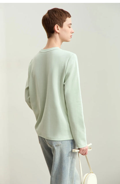 Damen T-Shirt im Minimalismus-Stil mit Kunstdruck und Stickerei für den Herbst