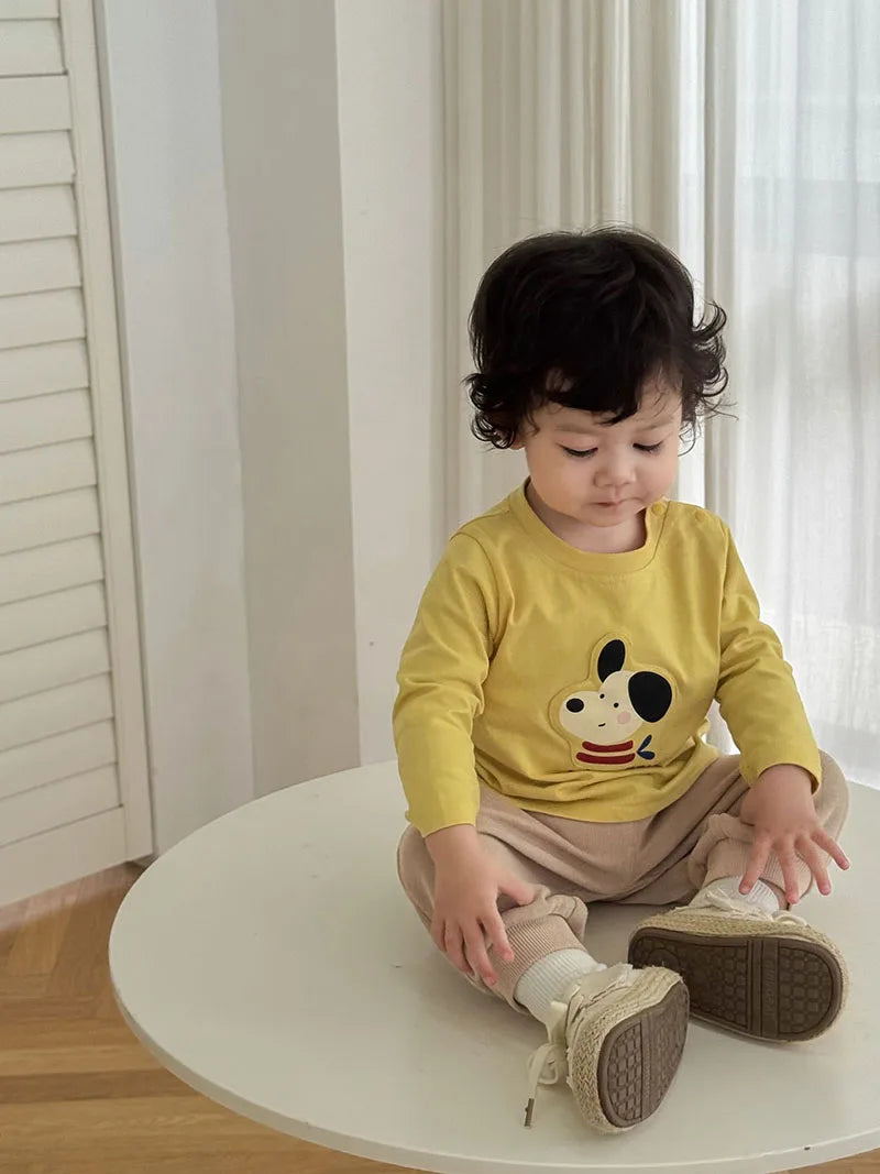 Mädchen T-Shirt im koreanischen Stil mit niedlichem Cartoon-Hundedesign