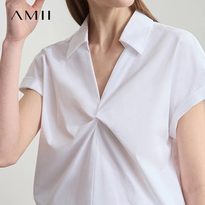 Damen Bluse im minimalistischen französischen Stil mit umlegekragen und gedrehten Falten