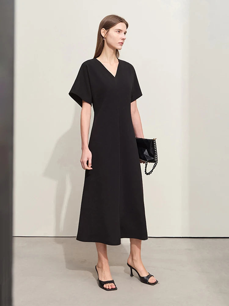 Minimalistisches Damen Kleid Mit V-Ausschnitt A-Linie Lang