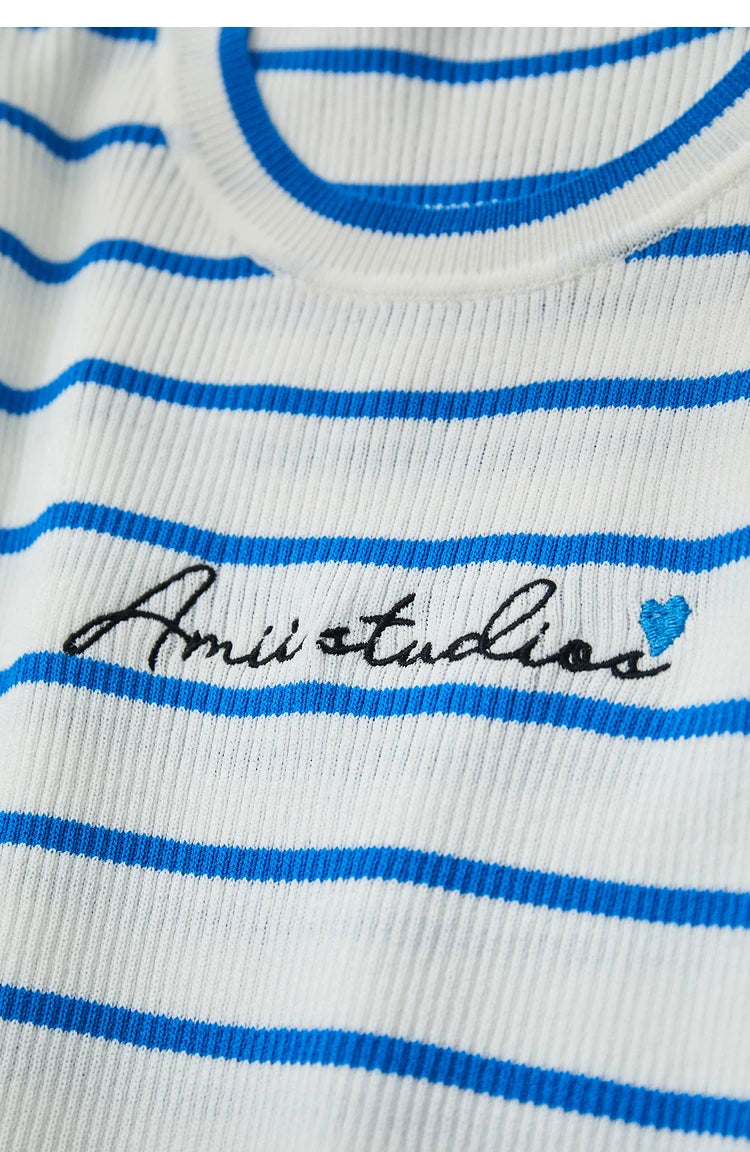 Damen gestreiftes Hemd mit Rundhals und schöner Stickerei für den Sommer