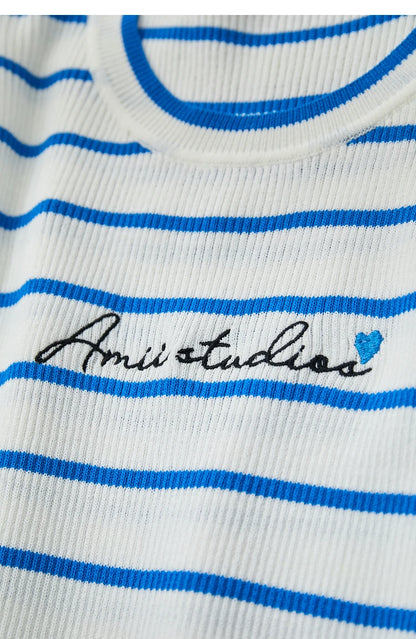 Damen gestreiftes Hemd mit Rundhals und schöner Stickerei für den Sommer