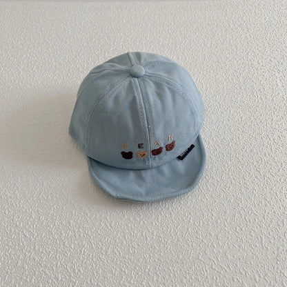 Kinder Kappe mit Entenschnabel und niedlicher Bärenstickerei für den Sommer