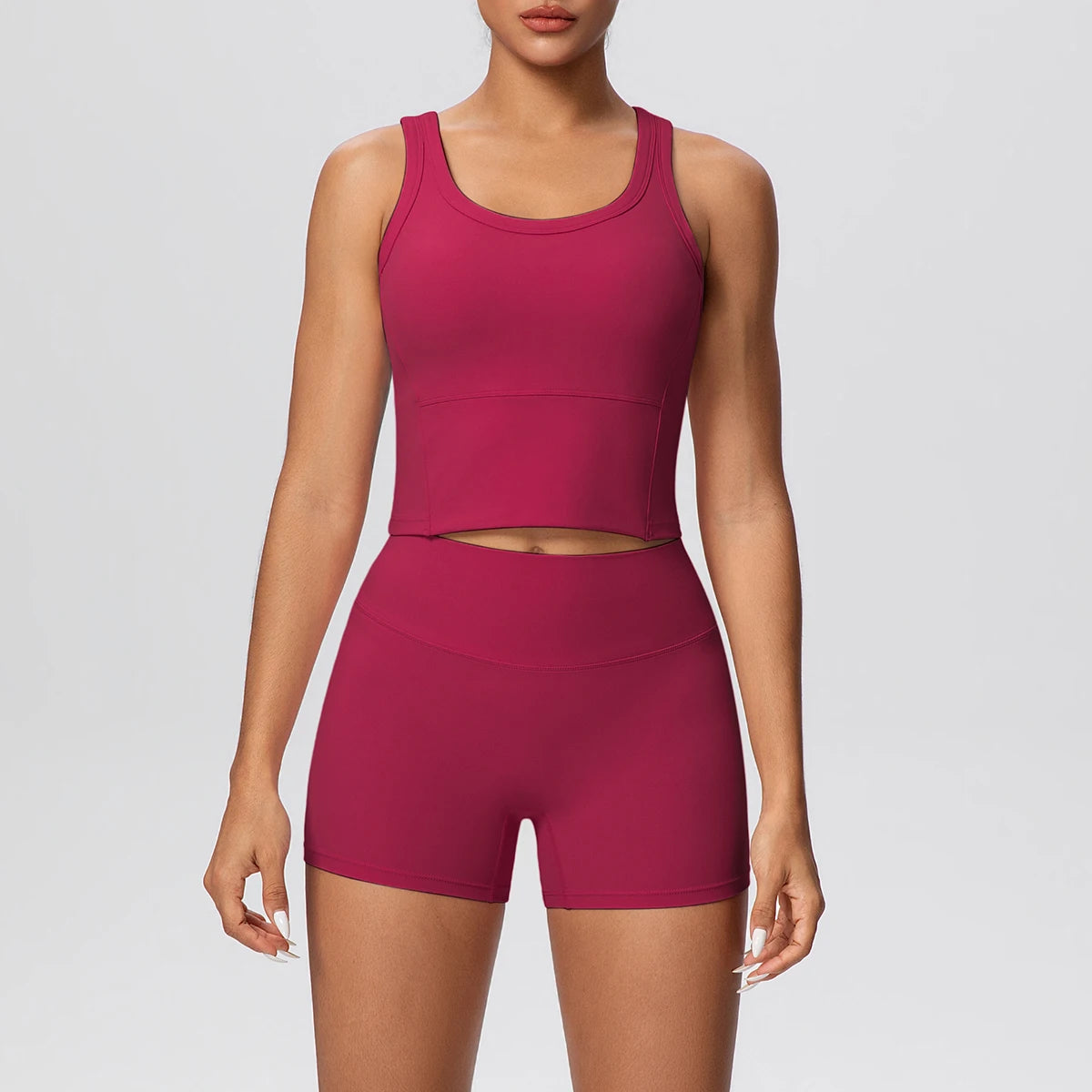 Damen-Yoga-Set in Burgunder mit ärmellosem Top und Shorts, Cut-out am Bund