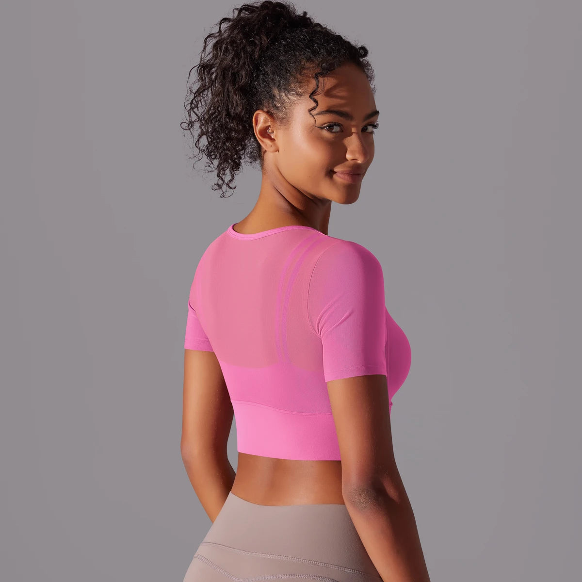 Kurzarm-Sporttop in Pink, Rückansicht