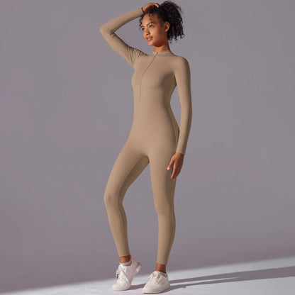 Sport-Overall Damen, lange Ärmel, beiger Ton, figurbetont, Frontreißverschluss