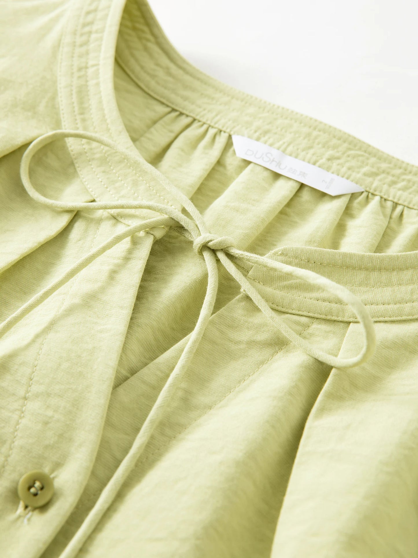 Kurzärmeliges Damen-Blusenshirt mit Blumenmuster und elegantem Design – ideal für den Sommer