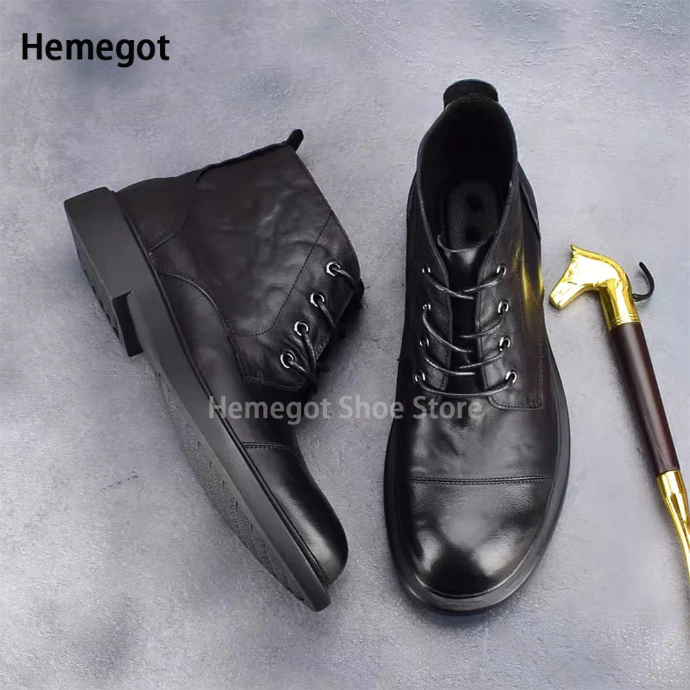 Hochschaftige Herrenboots aus schwarzem Leder mit Schnürung, verstärktem Zehenbereich