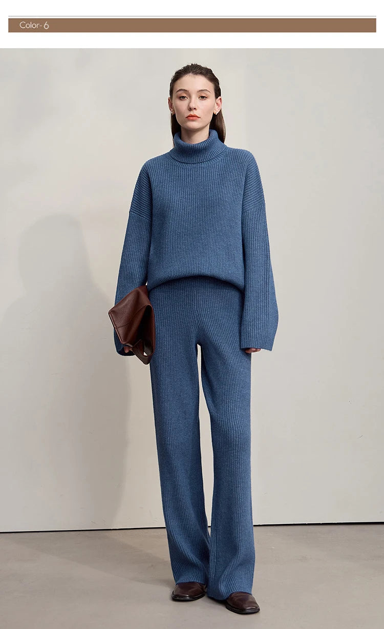 Damen-Set aus Rollkragenpullover und weiter Hose, blau, Rollkragen und lange Beine