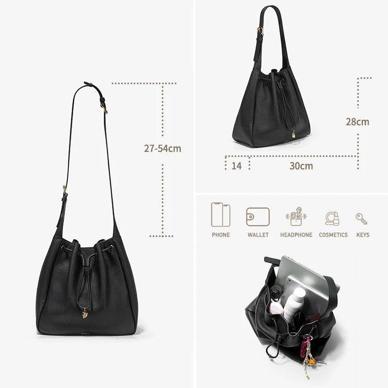 Schwarze Lederschultertasche mit Schnürverschluss, Seitenansicht mit Größenangaben
