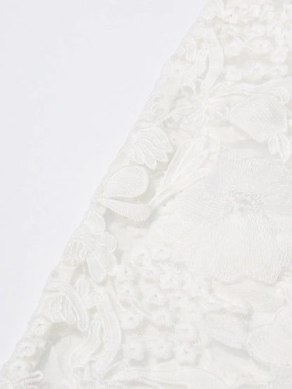 Schulterfreies, ärmelloses Damen-Kleid mit Patchwork-Design und Diamant-Details – elegantes, figurbetontes Luxuskleid für besondere Anlässe