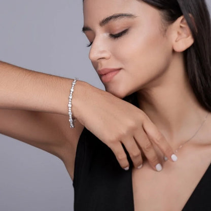 Damen-Armreif mit Moissanit abgestuft