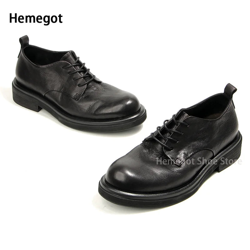 Herren-Lederschuhe, schwarz, Schnürschuhe mit runder Kappe und dicker Sohle