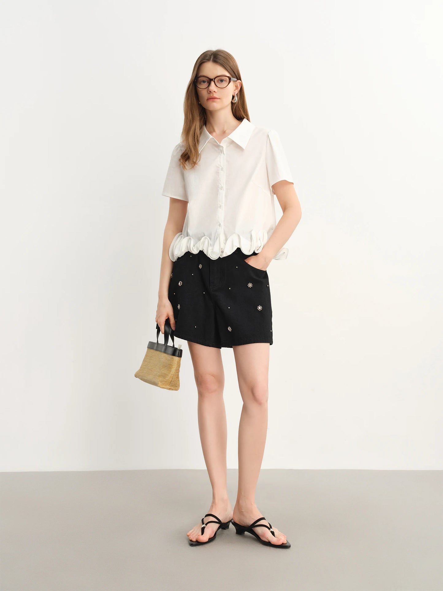 Damen-Hose mit elastischem Bund und Kordelzug, weites Bein, lässig und hoch tailliert – ideal für den Sommer.