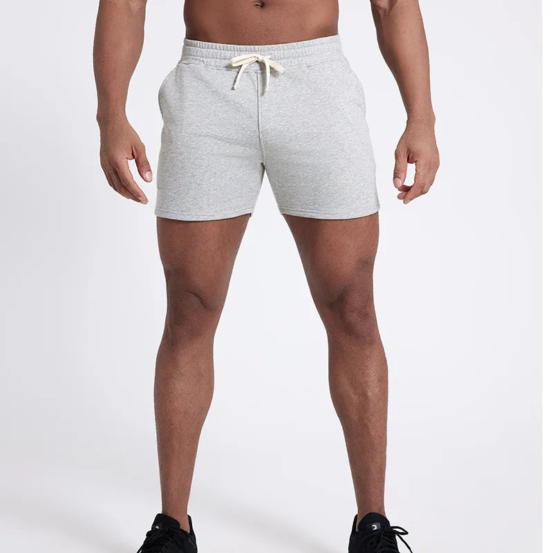Lässige Herren-Arbeitsshorts mit mehreren Taschen und mittlerer Länge – ideal für den Sommer.