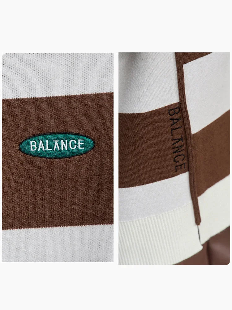 Gestreifter Strickpullover mit Label am Bund, braun-weiß