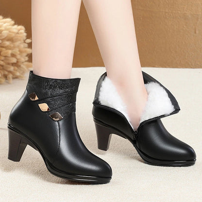 Schwarze Damen-Ankleboots mit Wollfutter am Schaft und Blockabsatz, Zier-Schnallen