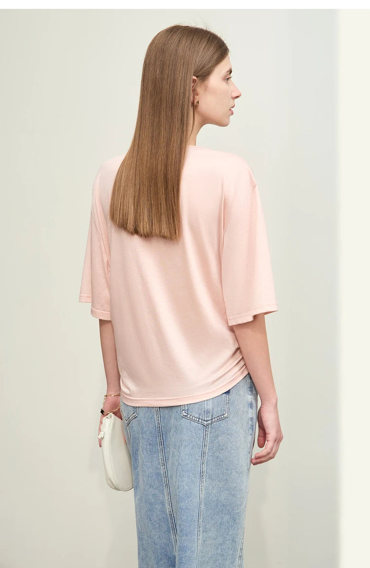 Damen T-Shirt im minimalistischen Stil aus leichtem elastischen Baumwollstoff