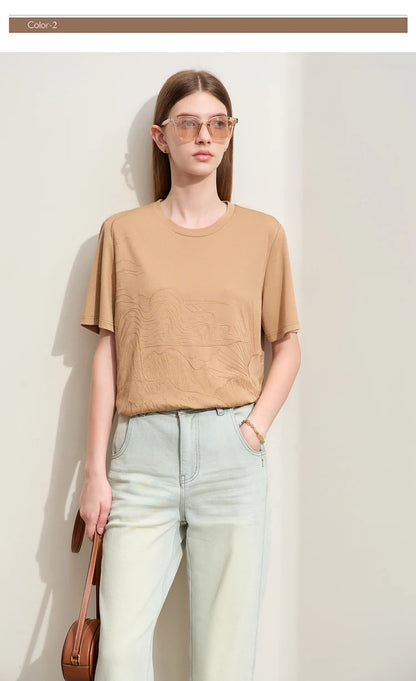 Damen T-Shirt mit minimalistischer Stickerei im lässigen Stil für den Sommer