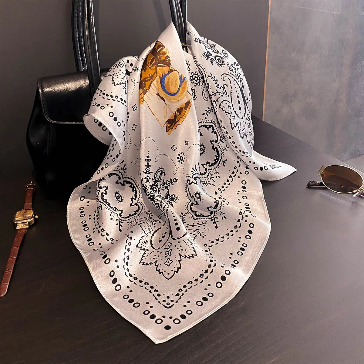 Damen Seidenschal 53cm Pferdprint quadratisch Luxus Haarband Halstuch Büro Hijab B