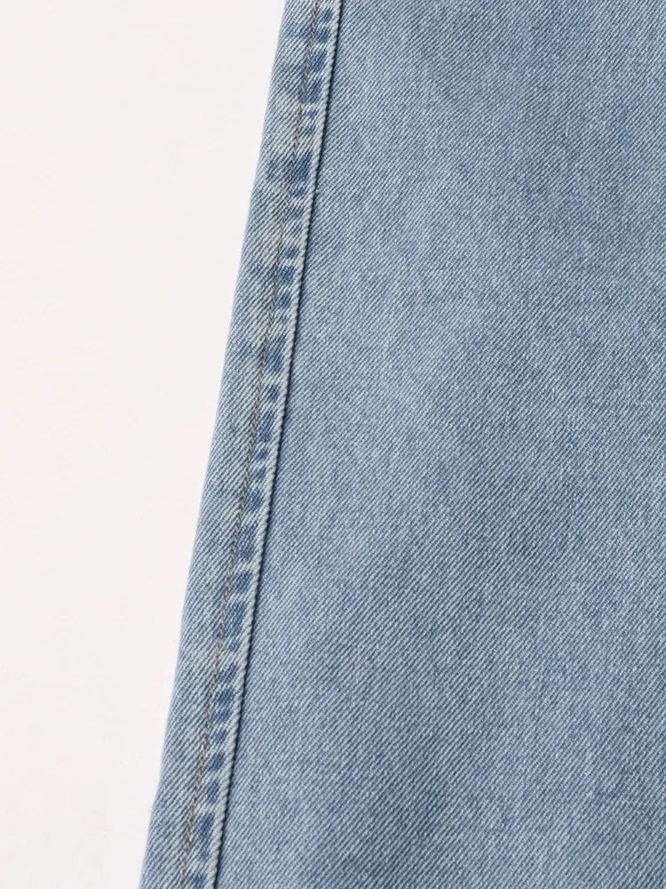 Elegantes ärmelloses Minikleid für Damen mit Patchwork-Design und Diamantmuster – schulterfrei und figurbetont.