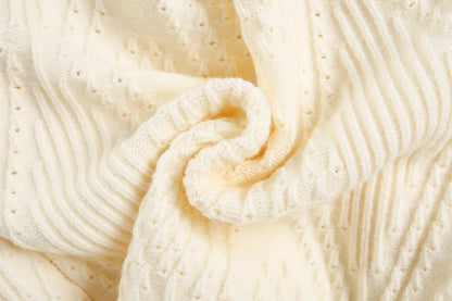 Mädchen Kleidung Set mit gestricktem Pullover und kurzem Rock für den Herbst