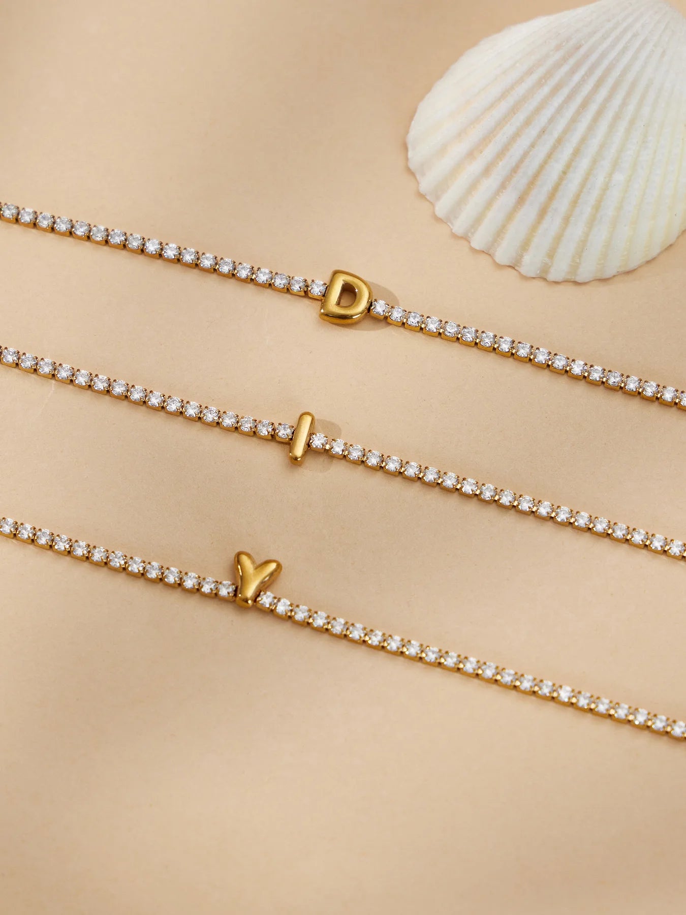 Damen-Armband mit Initialen-Buchstabe