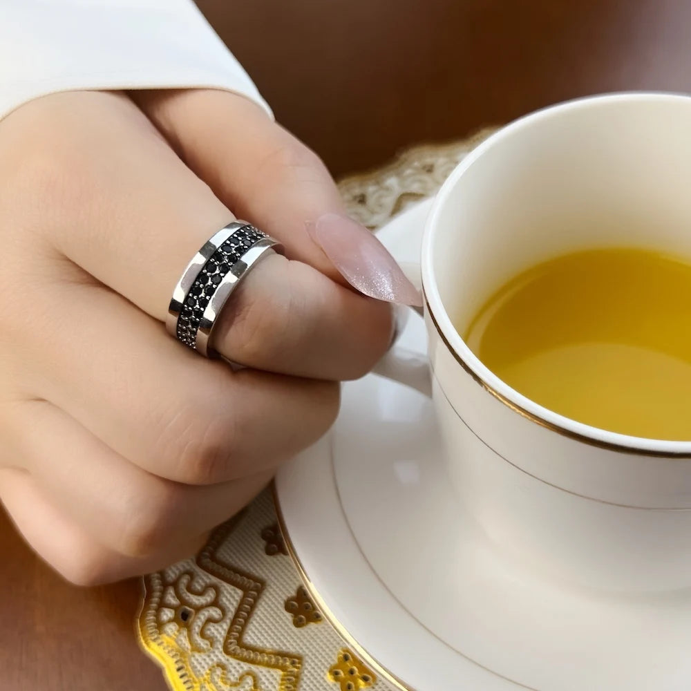 Damen-Ring schwarzer Zirkonia Bandring klassisch aus Sterlingsilber
