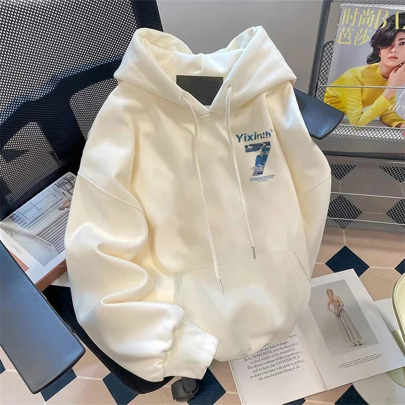 Herren Hoodie aus Baumwolle mit sieben Grafik Druck und Kapuze
