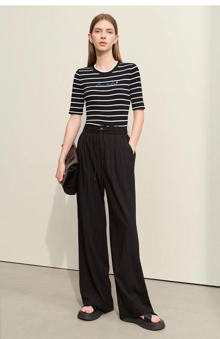 Damen gestreiftes Hemd mit Rundhals und schöner Stickerei für den Sommer