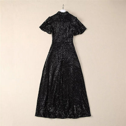 Elegantes Damenkleid mit Slash-Ausschnitt und halblangen Ärmeln – figurbetontes Design mit Perlen-Patchwork für stilvolle Anlässe