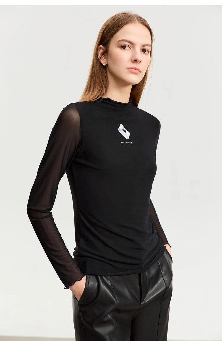 Damen T-Shirt aus gedrucktem Mesh mit slim-fit Halb Stehkragen