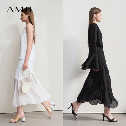 Weiße Midirock mit weichem Fall und mehrlagigem Look, seitlich mit Spitzenkante