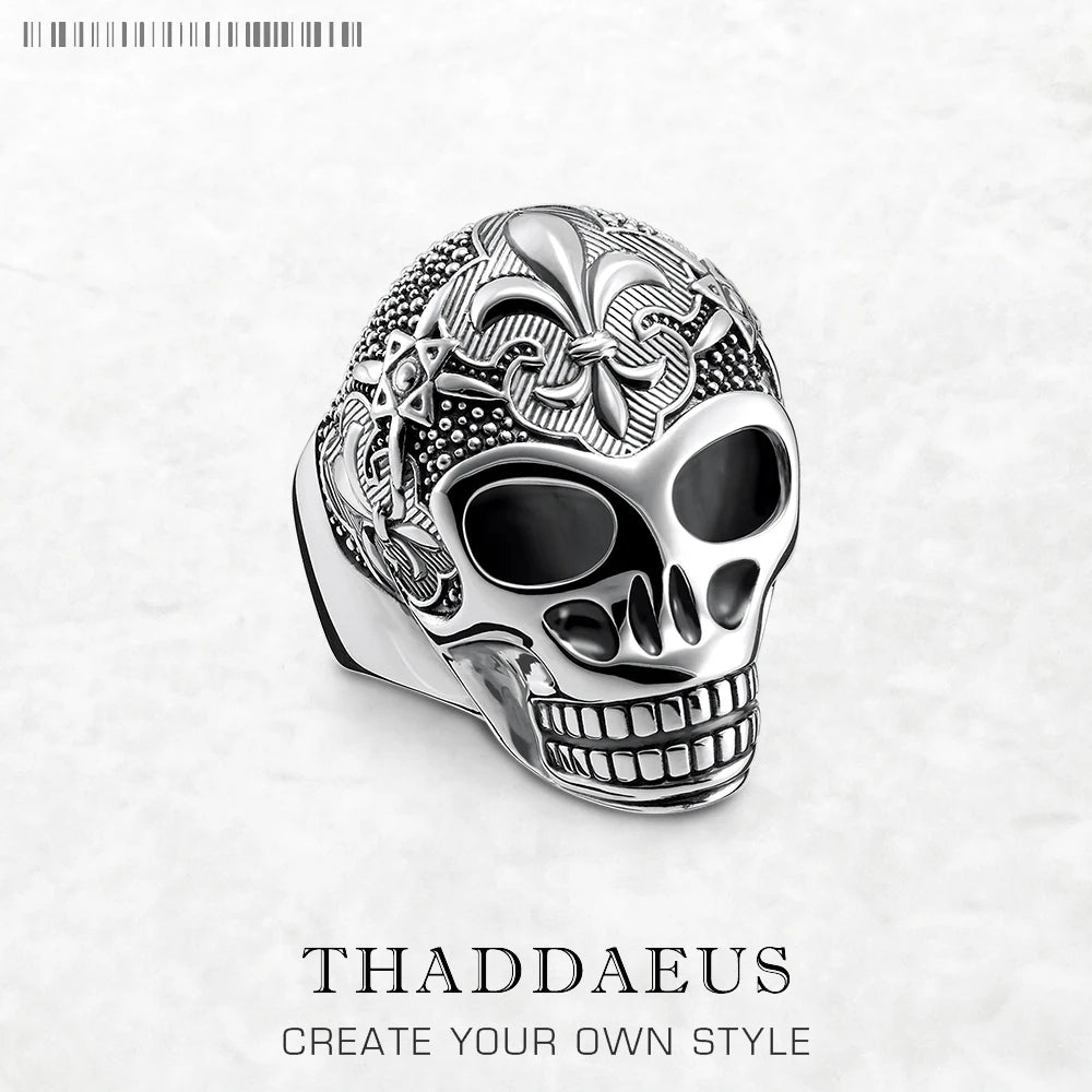 Ring aus 925er Sterlingsilber mit geschwärztem Totenkopf-Motiv im europäischen Stil