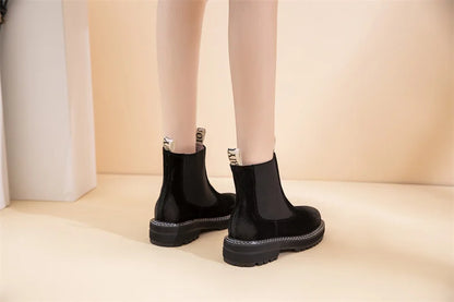Women Winter Boots Sued Genuine Leather  New Fashion British Style Women Chelsea Boots Large Size 41　42　43 Female Ankle Boots